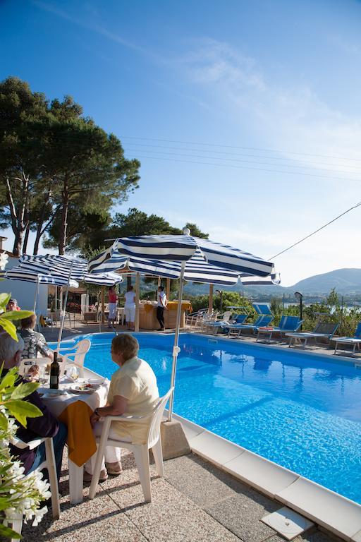 Residence Vacanza Mare マリーナ・ディ・カンポ エクステリア 写真