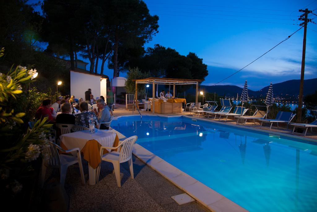 Residence Vacanza Mare マリーナ・ディ・カンポ エクステリア 写真