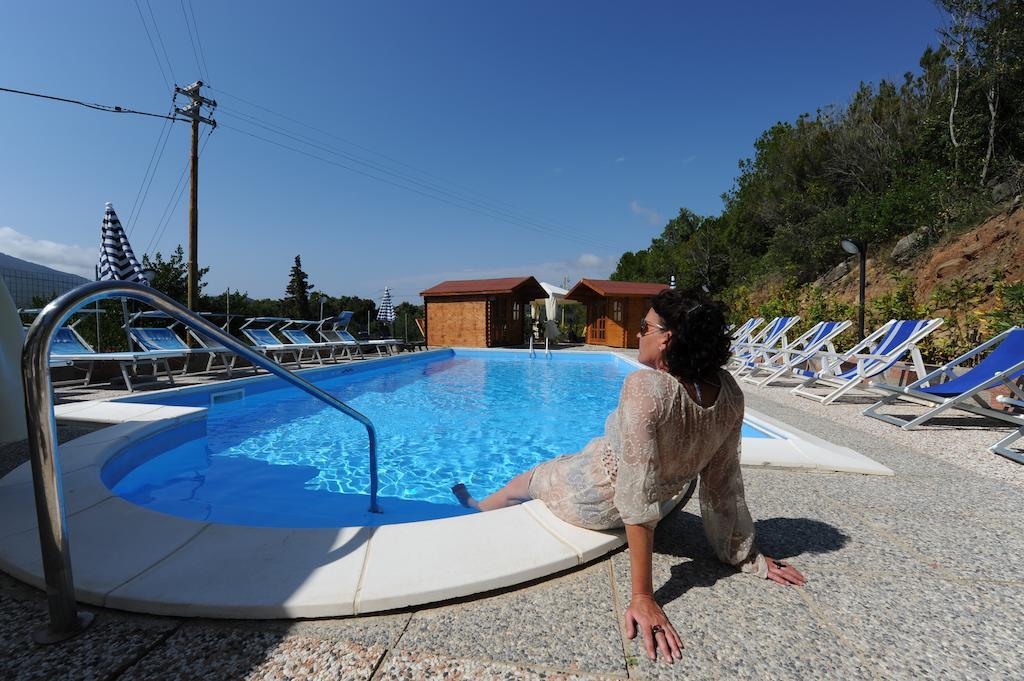 Residence Vacanza Mare マリーナ・ディ・カンポ エクステリア 写真